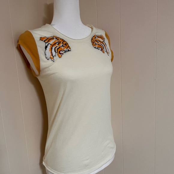 We the Free tiger appliqué tee. - Picture 3 of 12